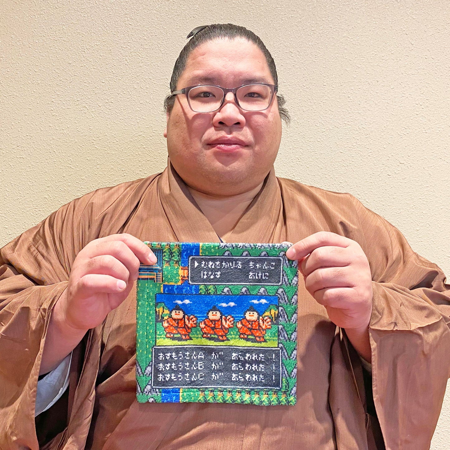 レトロゲーム風ミニタオル(おすもうさんがあらわれた!)