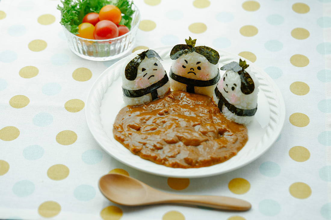 力士たち誰もが知っている思い出の味を再現、国技館地下食堂のカレー