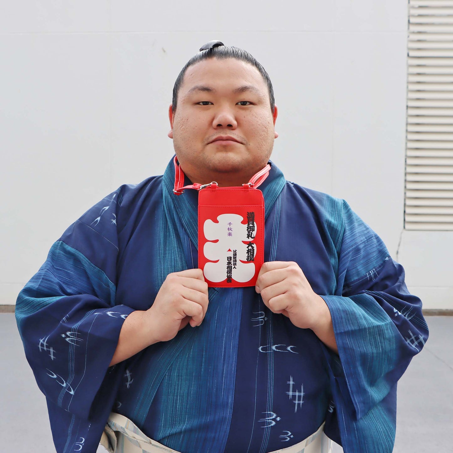 大入袋みたいなスマホショルダー